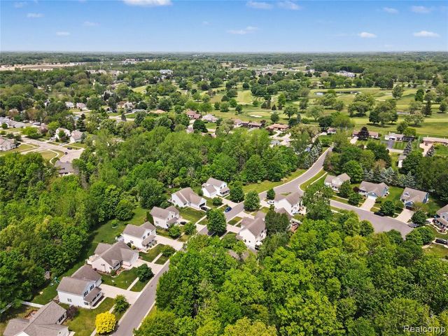 149 Laura Lane, Linden, MI 48451