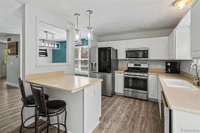 149 Laura Lane, Linden, MI 48451