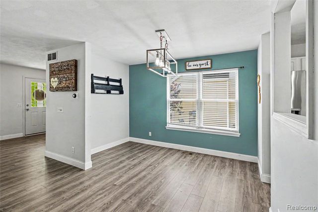 149 Laura Lane, Linden, MI 48451