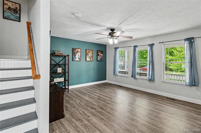 149 Laura Lane, Linden, MI 48451