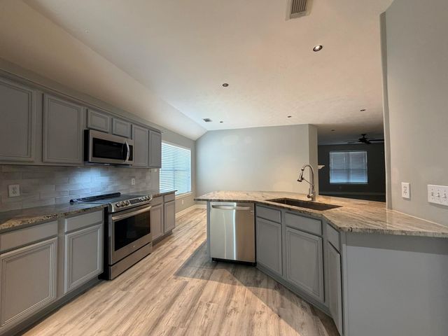 19438 Nasworthy Drive, Tomball, TX 77375