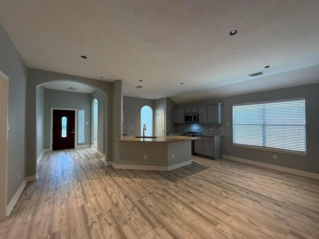 19438 Nasworthy Drive, Tomball, TX 77375