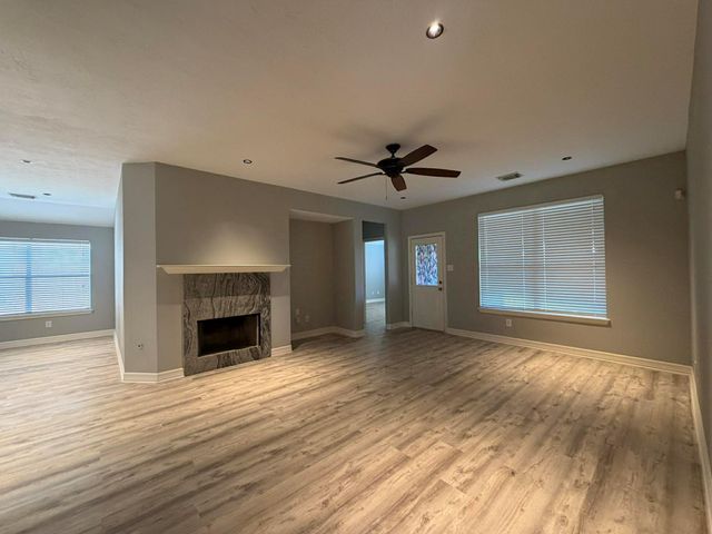 19438 Nasworthy Drive, Tomball, TX 77375