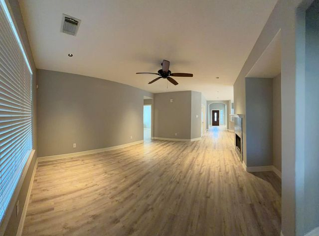 19438 Nasworthy Drive, Tomball, TX 77375