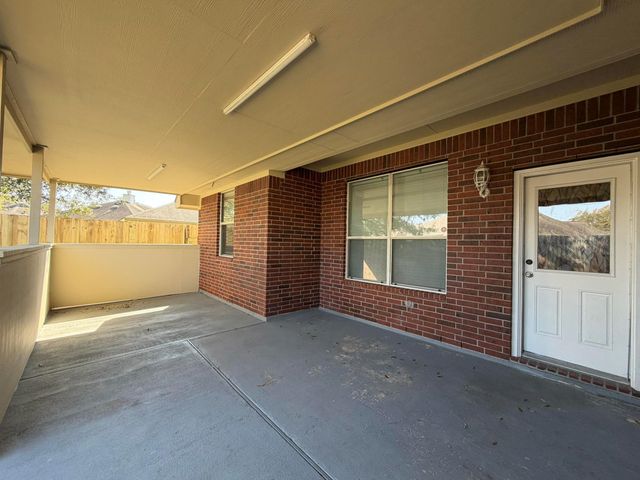 19438 Nasworthy Drive, Tomball, TX 77375