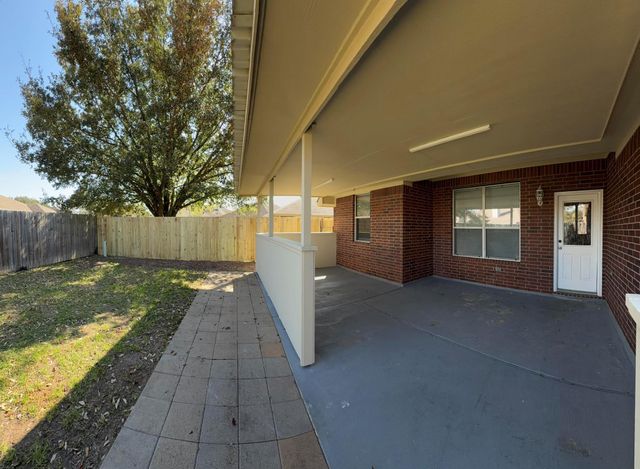 19438 Nasworthy Drive, Tomball, TX 77375