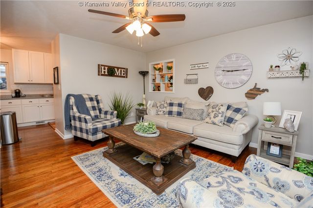 10 Lakeview Court, St Albans, WV 25177