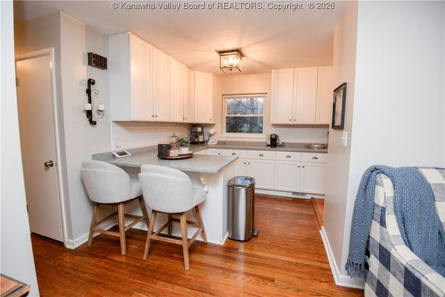 10 Lakeview Court, St Albans, WV 25177