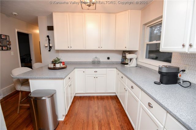 10 Lakeview Court, St Albans, WV 25177