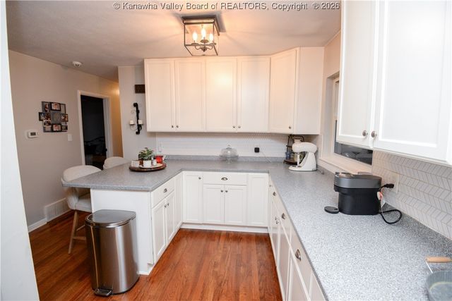 10 Lakeview Court, St Albans, WV 25177