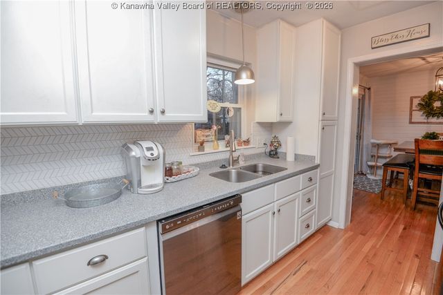 10 Lakeview Court, St Albans, WV 25177