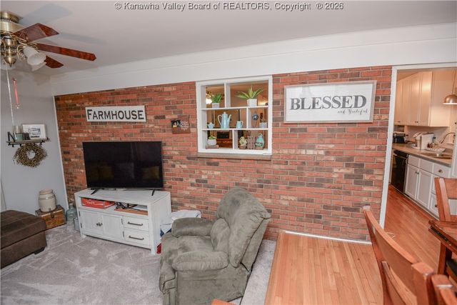 10 Lakeview Court, St Albans, WV 25177