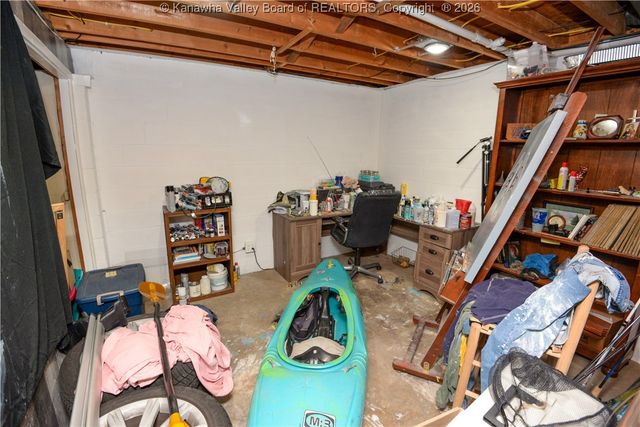 10 Lakeview Court, St Albans, WV 25177