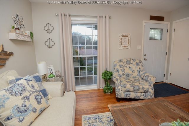 10 Lakeview Court, St Albans, WV 25177