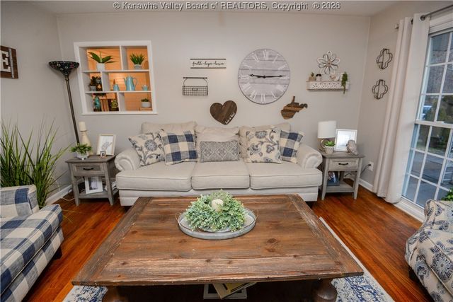 10 Lakeview Court, St Albans, WV 25177