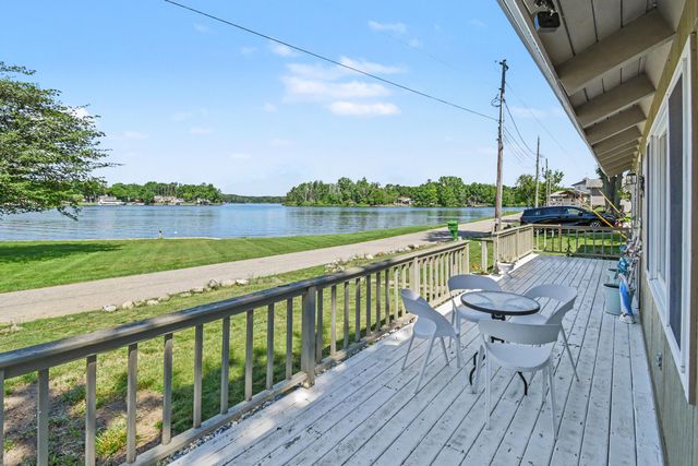 7848 Bay Meadow, Canadian Lakes, MI 49346