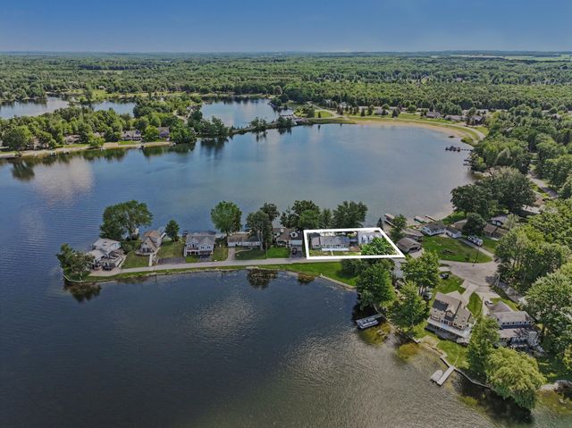 7848 Bay Meadow, Canadian Lakes, MI 49346