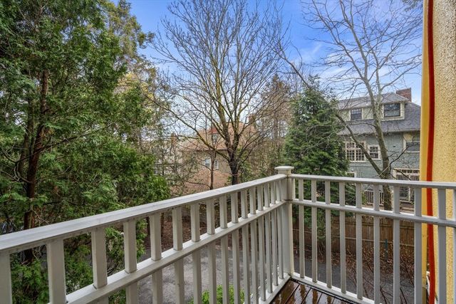 71 Perkins St 3, Boston, MA 02130