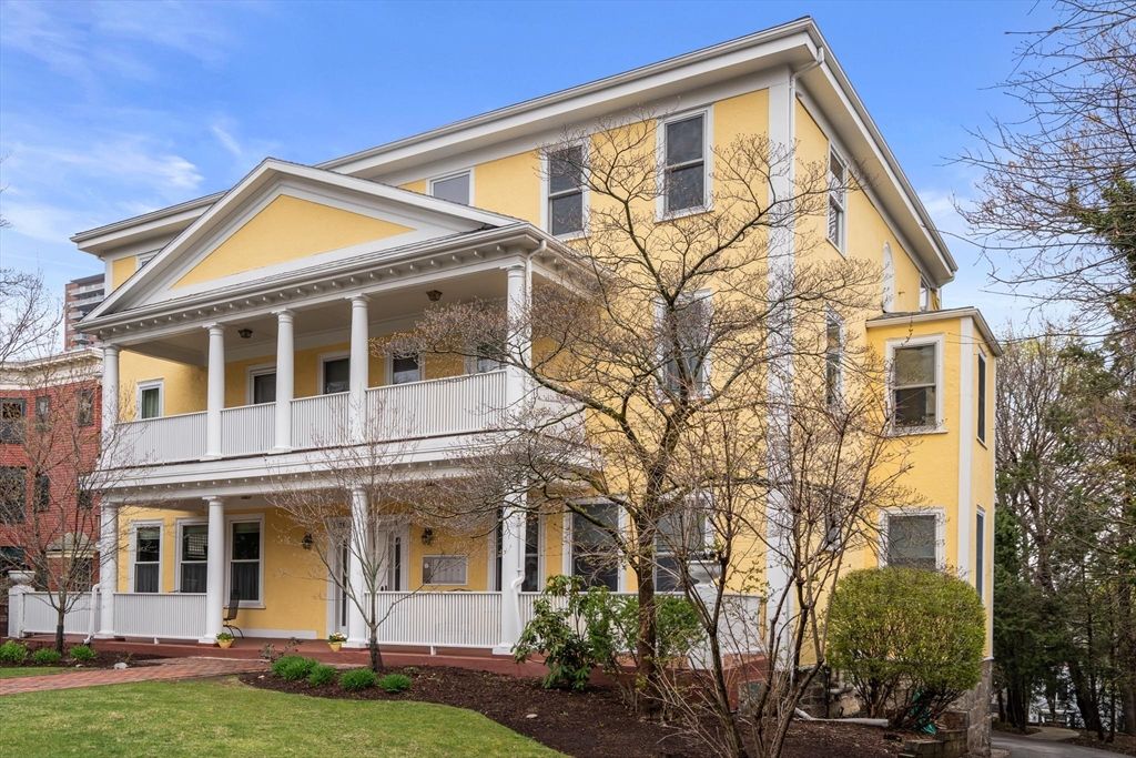 71 Perkins St 3, Boston, MA 02130