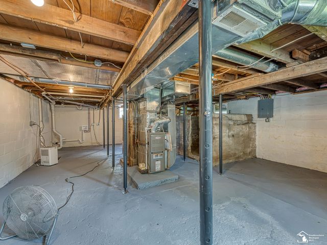 13054 Race Street, South Rockwood, MI 48179