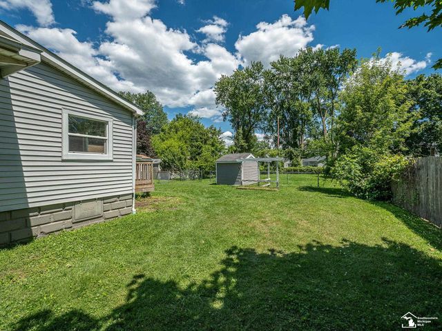 13054 Race Street, South Rockwood, MI 48179