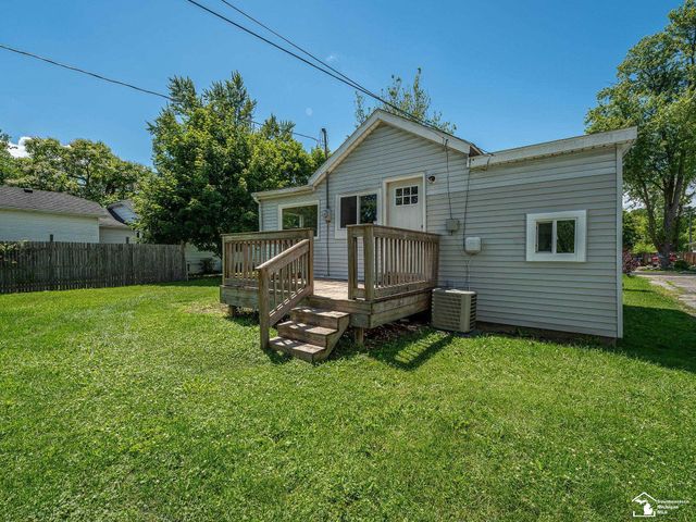 13054 Race Street, South Rockwood, MI 48179