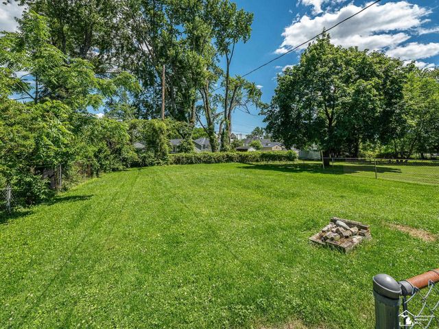 13054 Race Street, South Rockwood, MI 48179