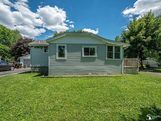 13054 Race Street, South Rockwood, MI 48179