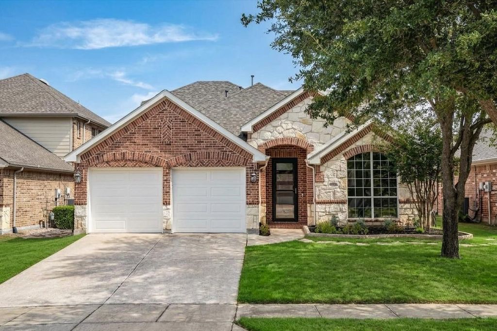 8748 Dayton Drive, Lantana, TX 76226 — photo 2
