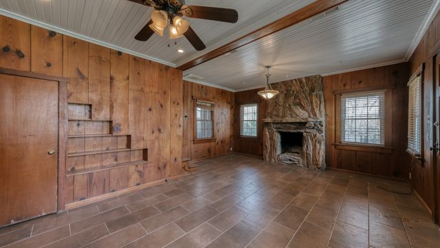 7350 Briar Road, Azle, TX 76020