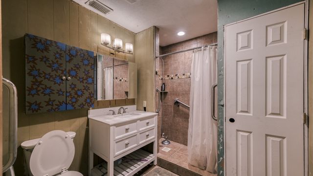 7350 Briar Road, Azle, TX 76020