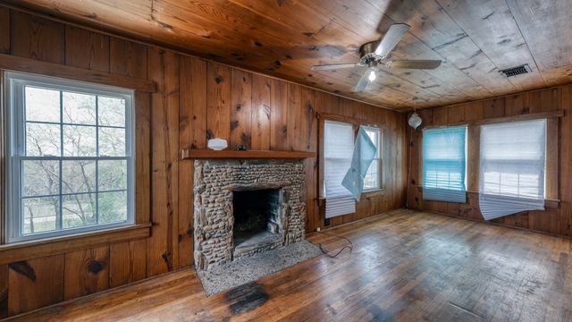 7350 Briar Road, Azle, TX 76020