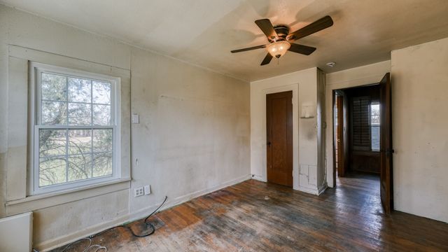 7350 Briar Road, Azle, TX 76020