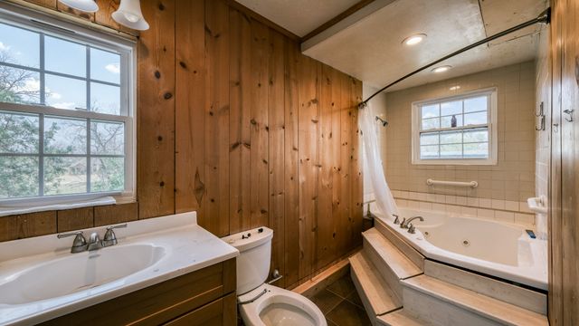 7350 Briar Road, Azle, TX 76020