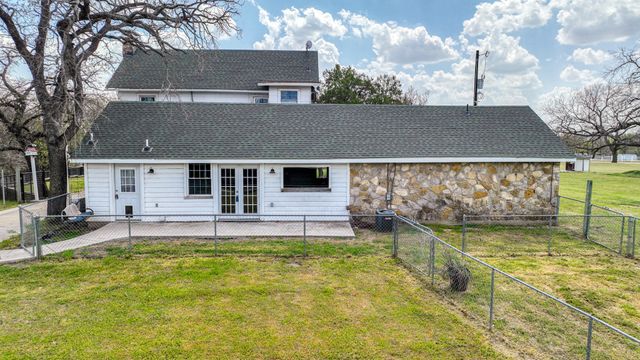 7350 Briar Road, Azle, TX 76020