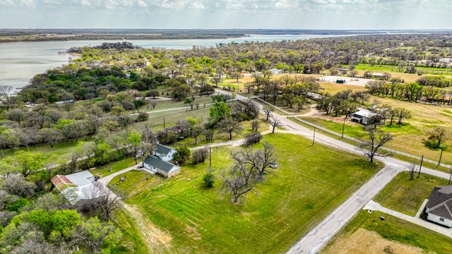7350 Briar Road, Azle, TX 76020