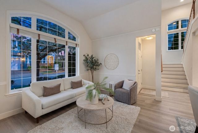 2045 32nd Avenue NE, Issaquah, WA 98029