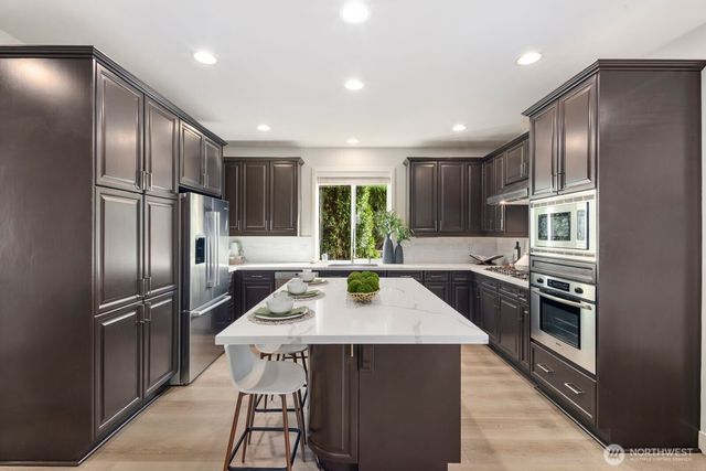 2045 32nd Avenue NE, Issaquah, WA 98029