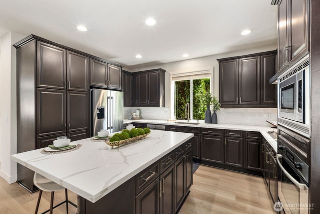 2045 32nd Avenue NE, Issaquah, WA 98029