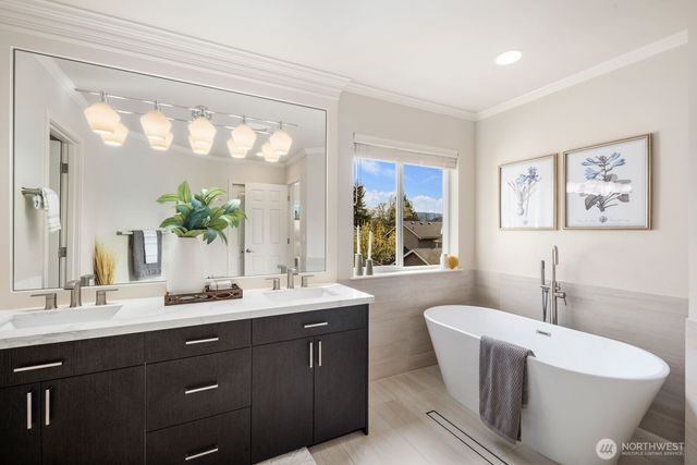 2045 32nd Avenue NE, Issaquah, WA 98029