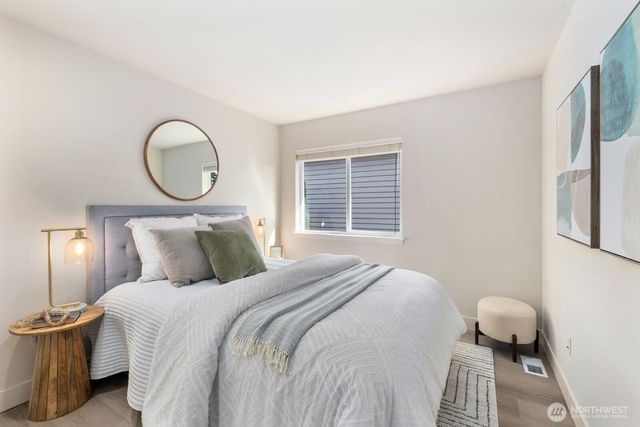 2045 32nd Avenue NE, Issaquah, WA 98029