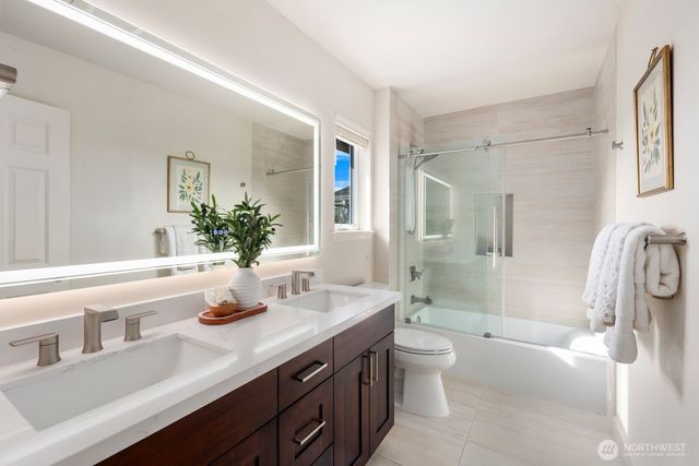 2045 32nd Avenue NE, Issaquah, WA 98029