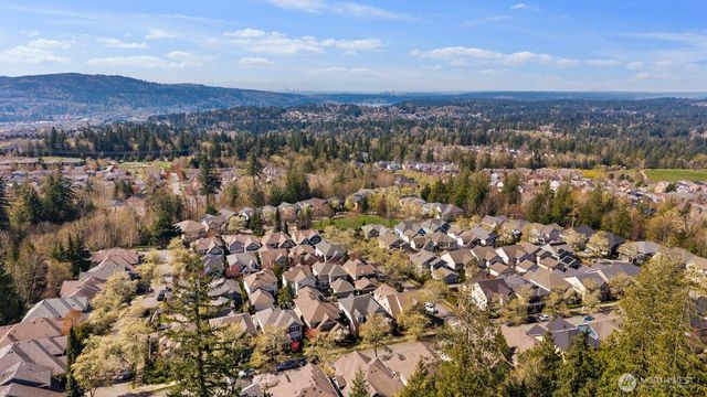 2045 32nd Avenue NE, Issaquah, WA 98029