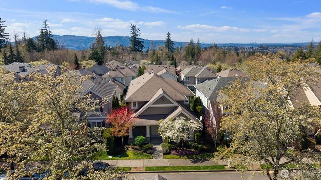2045 32nd Avenue NE, Issaquah, WA 98029
