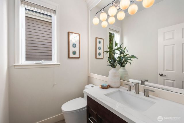 2045 32nd Avenue NE, Issaquah, WA 98029