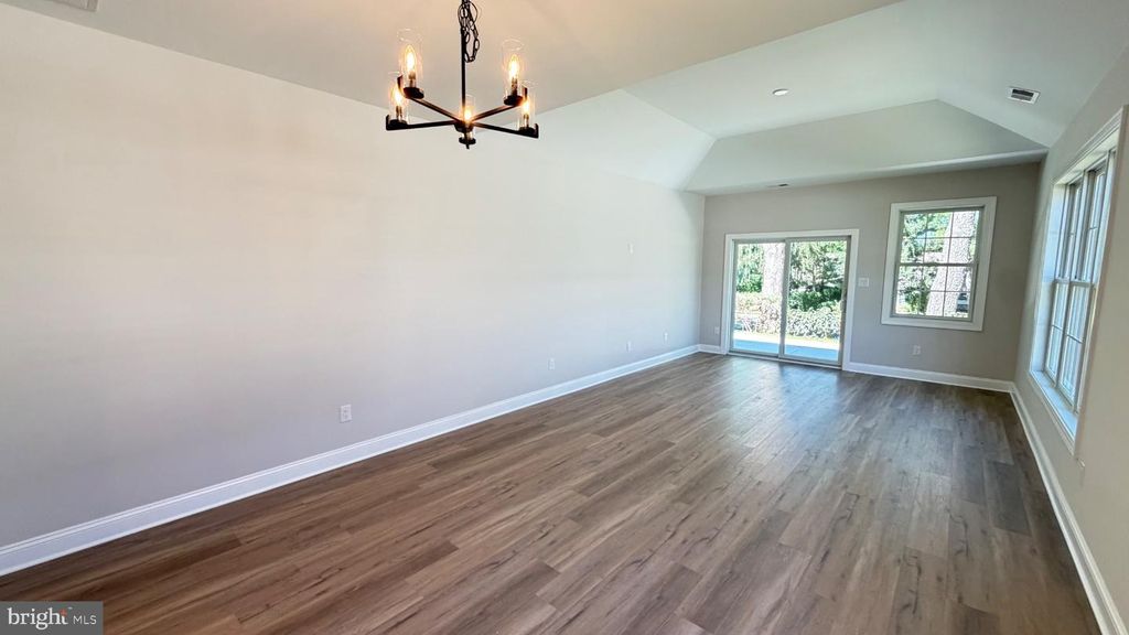 5 FIRESIDE CIR, COLUMBUS, NJ 08022 — photo 4
