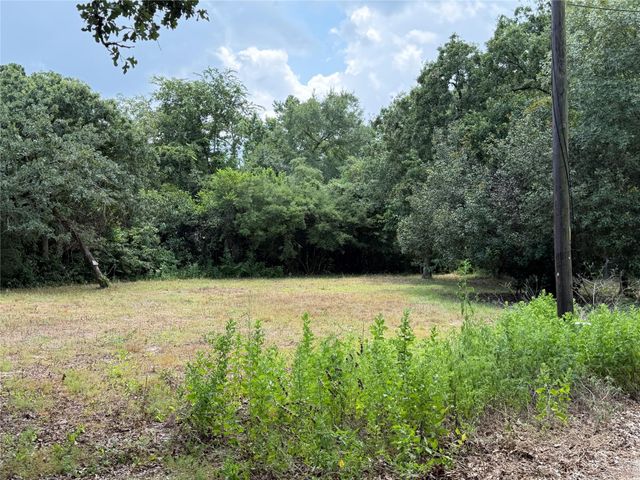 19895 Martha Road, Montgomery, TX 77316