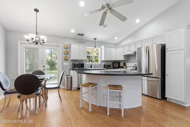 203 WALBURG Street, Green Cove Springs, FL 32043