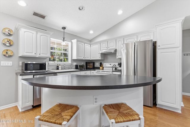 203 WALBURG Street, Green Cove Springs, FL 32043