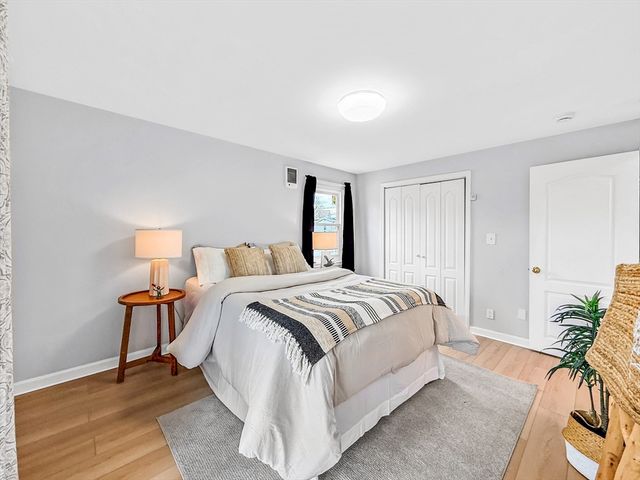 31 Dunn Rd 31, Revere, MA 02151